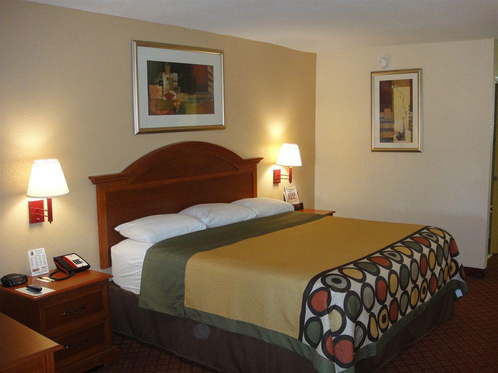 Super 8 By Wyndham Prattville Montgomery מראה חיצוני תמונה
